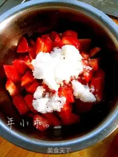 Make Homemade strawberry sauce step 2
