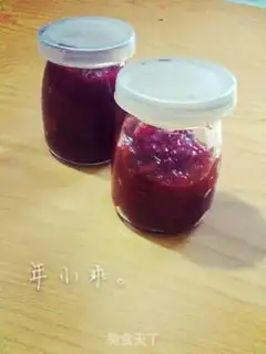 Make Homemade strawberry sauce step 7