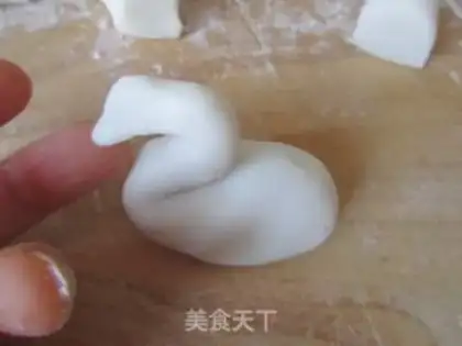Make Swan snacks step 10