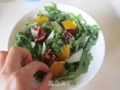Make Ham and artemisinin fruit salad step 4