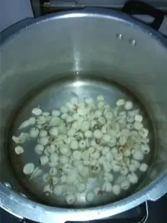 Make White Lotus step 1