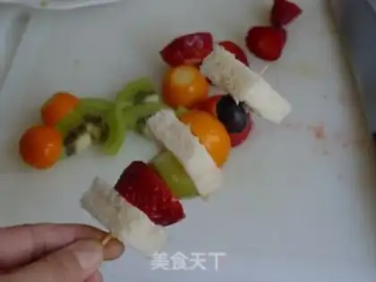 Make Vegetable and fruit series sandwiches step 5
