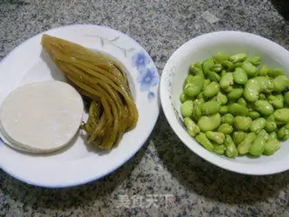 Make Snow pickles, beans and soup step 0