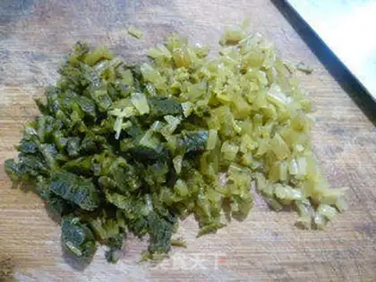 Make Snow pickles, beans and soup step 1