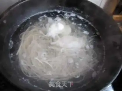 Make Egg noodles step 1
