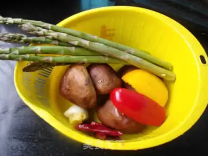 Make Fresh mushrooms step 0