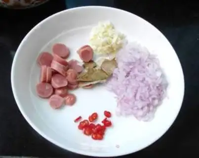 Make Shrimp pretzels with red rice step 1