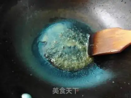 Make Shrimp pretzels with red rice step 2