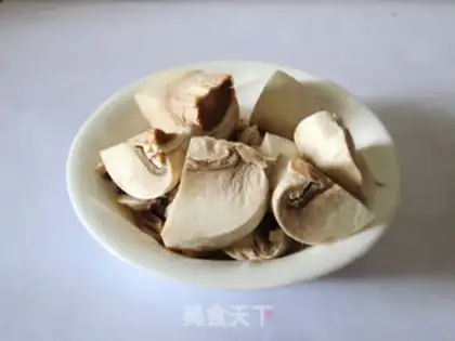 Make Dry mushrooms, Arctic shrimp step 2