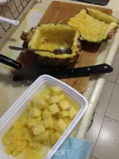 Make Pineapple cheese and shrimp step 0