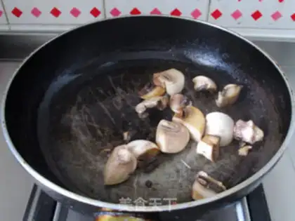 Make Dry mushrooms, Arctic shrimp step 3