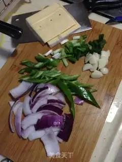 Make Pineapple cheese and shrimp step 1