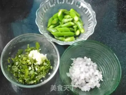 Make A salad warmed by the fruit step 3