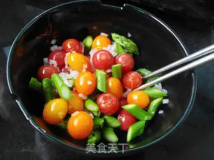 Make A salad warmed by the fruit step 6