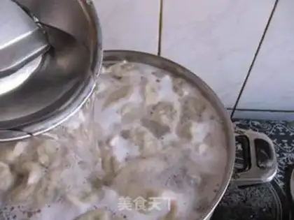 Make Big toads, mushroom dumplings step 39