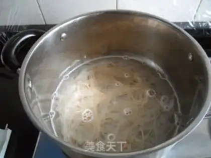 Make Beef noodles step 1