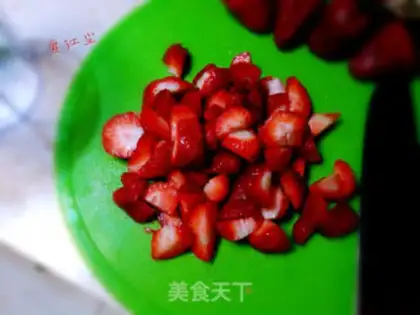Make Strawberry shakes step 1