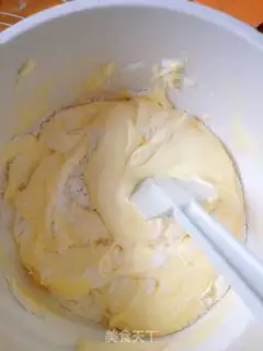 Make Egg yolk cookies step 2