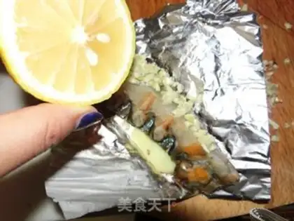 Make Tomato black lobster step 1