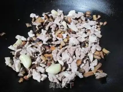 Make Chestnut fried rice step 7