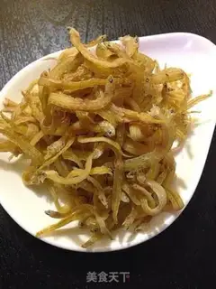 Make Spicy silver fish dry step 0