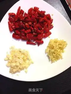Make Spicy silver fish dry step 2