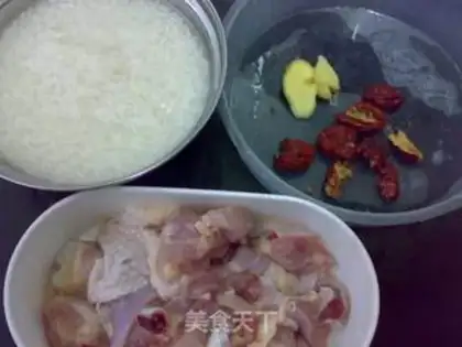 Make A chicken with red dates step 0