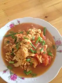 Make Tomato fried eggs step 0