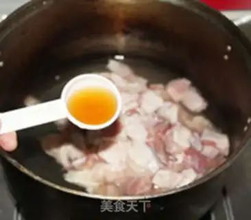 Make Yellow lamb soup step 2