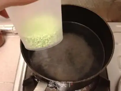 Make Coconut juice, green Simillo step 0