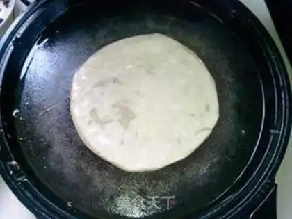 Make Hand grab cake step 7