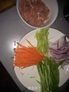 Make Five-coloured fried meat step 1