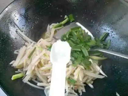 Make Garlic fried silk step 7