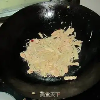 Make Gold-cracking mushroom fried meat step 6