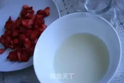 Make Strawberry cream pudding step 2
