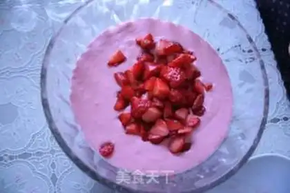 Make Strawberry cream pudding step 3