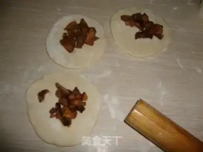 Make Froggy fork buns step 6