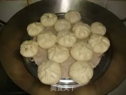 Make Froggy fork buns step 8