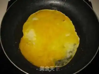 Make Eggs and wood and rice step 1