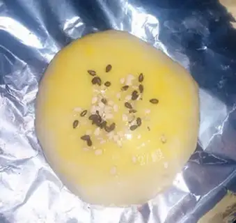 Make Puffed meat pie step 12