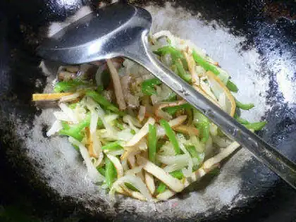 Make A green pepper spicy sour step 9