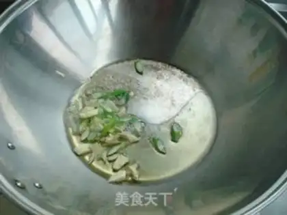 Make Spicy hand tore the dishes step 3