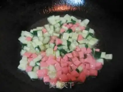 Make Cucumber ham and rice step 1