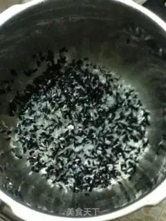 Make Coconut and black rice step 0