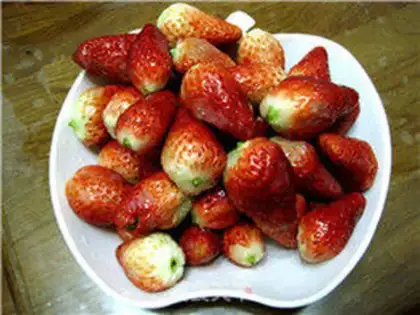 Make Strawberry sauce step 0