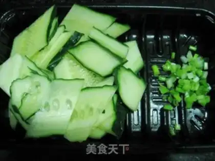 Make cucumber pickle soup step 0