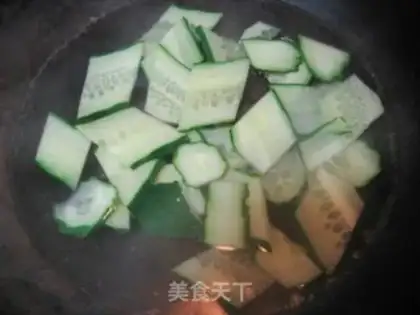 Make cucumber pickle soup step 1