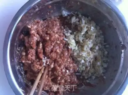 Make Pork onion bun step 2