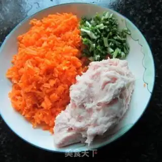 Make Pork carrot dumplings step 1