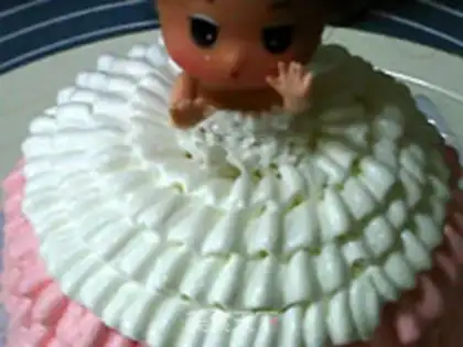Make A flower cake step 17